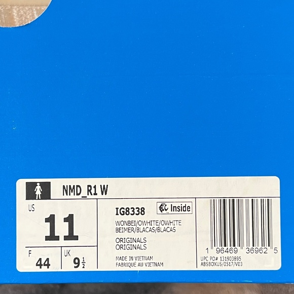 Adidias Women’s size 11 Shoe • NWT - Picture 2 of 4